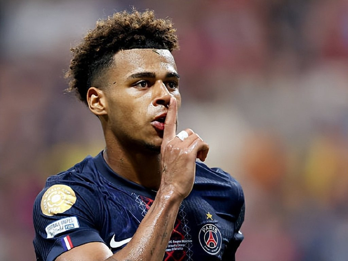 [图]蒯纪闻两助攻 上海海港客场战胜长春亚泰